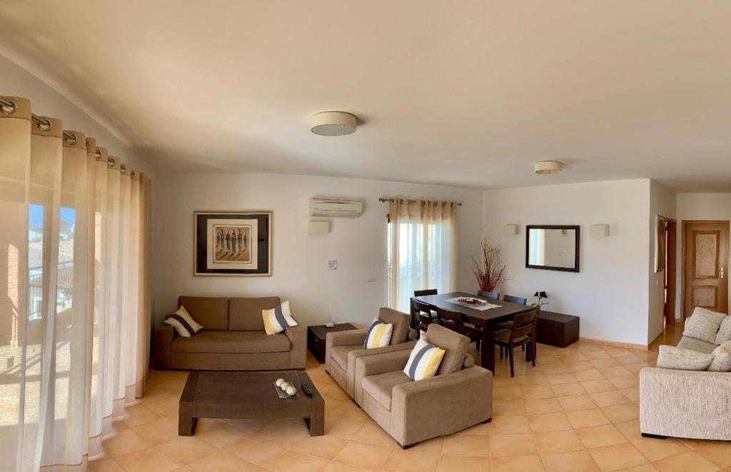 Dina Luxury 2 Bedroom Apartment Luz Екстериор снимка